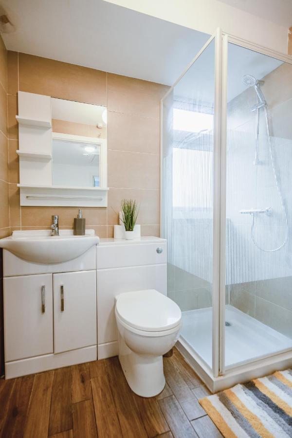 City Centre-Free Parking-2Mins From Station Canterbury Bagian luar foto