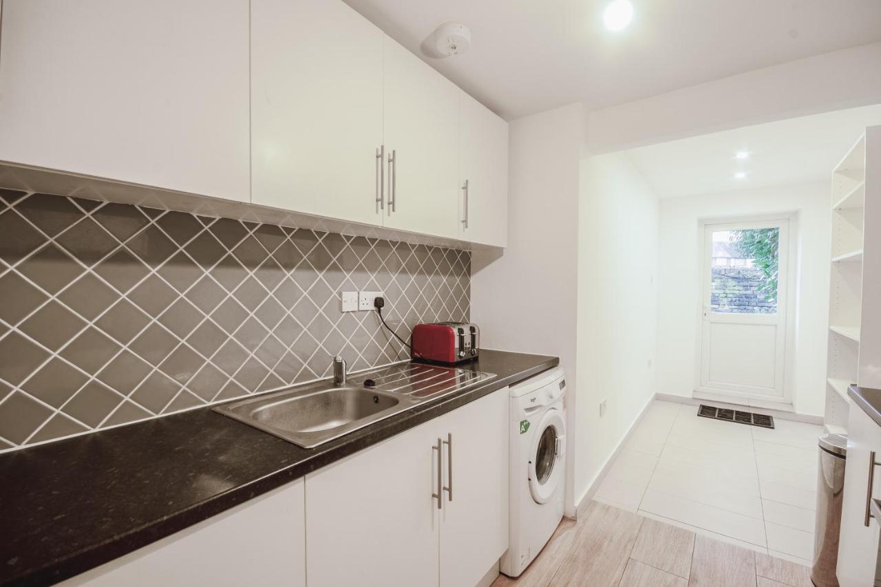 City Centre-Free Parking-2Mins From Station Canterbury Bagian luar foto