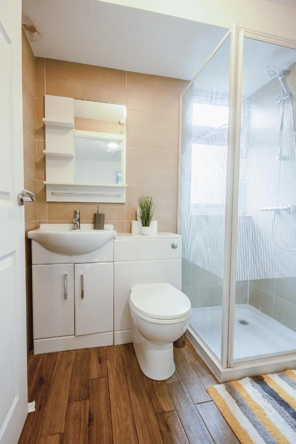 City Centre-Free Parking-2Mins From Station Canterbury Bagian luar foto